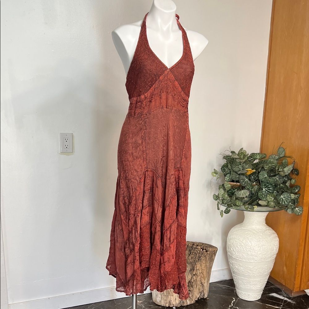 Chic Backless Halter Dress in Rust - Picture 2 of 13